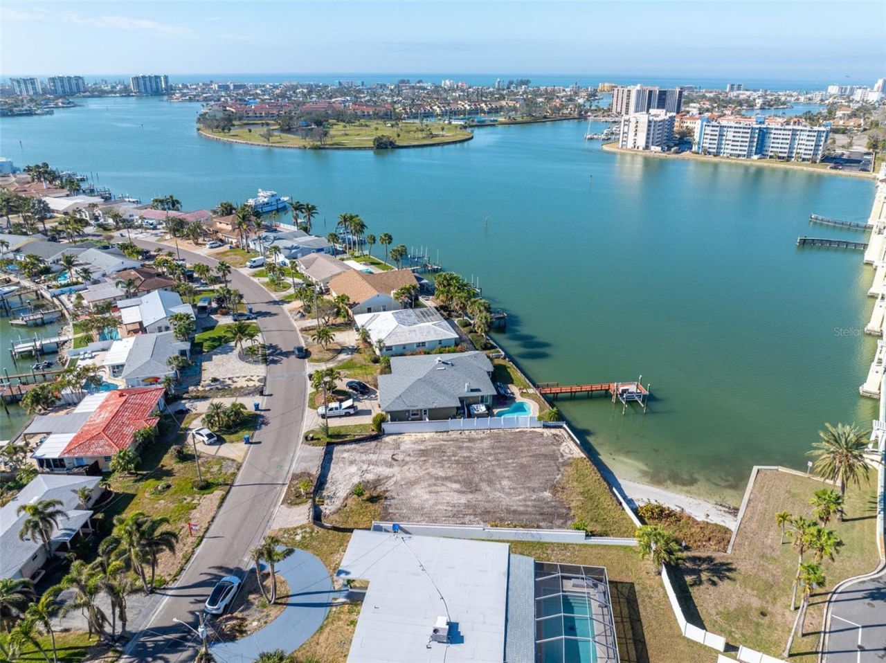 8043 Causeway Boulevard S, Saint Petersburg, FL 33707 Photo