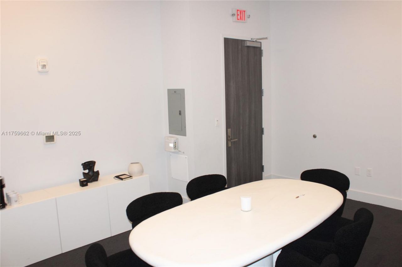 19790 W Dixie Hwy, Unit 403, Aventura, FL 33180 Photo