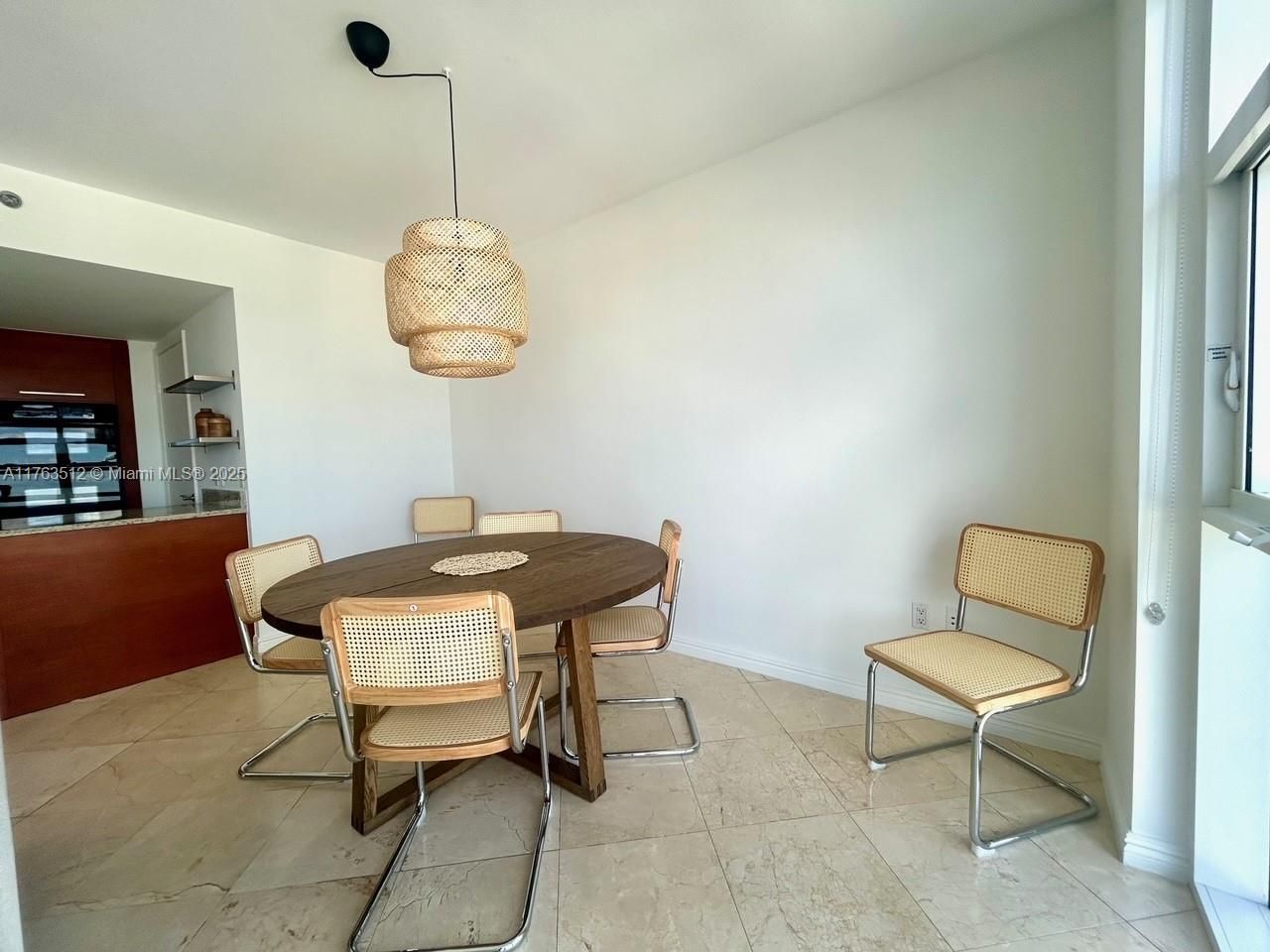 1830 S Ocean Dr, Unit 3707, Hallandale Beach, FL 33009 Photo