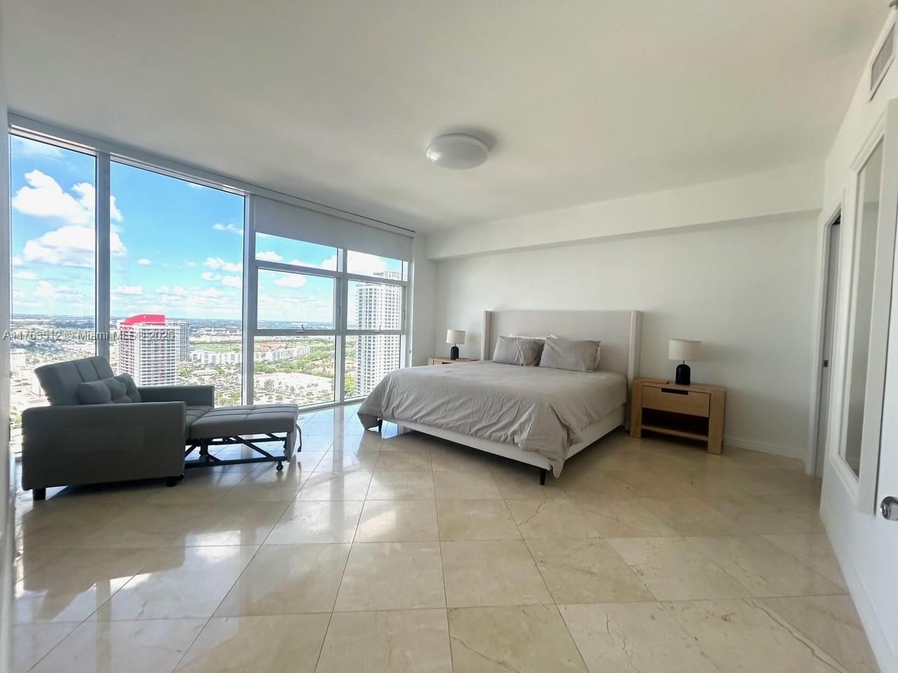 1830 S Ocean Dr, Unit 3707, Hallandale Beach, FL 33009 Photo