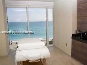 1830 S Ocean Dr, Unit 3707, Hallandale Beach, FL 33009 Photo