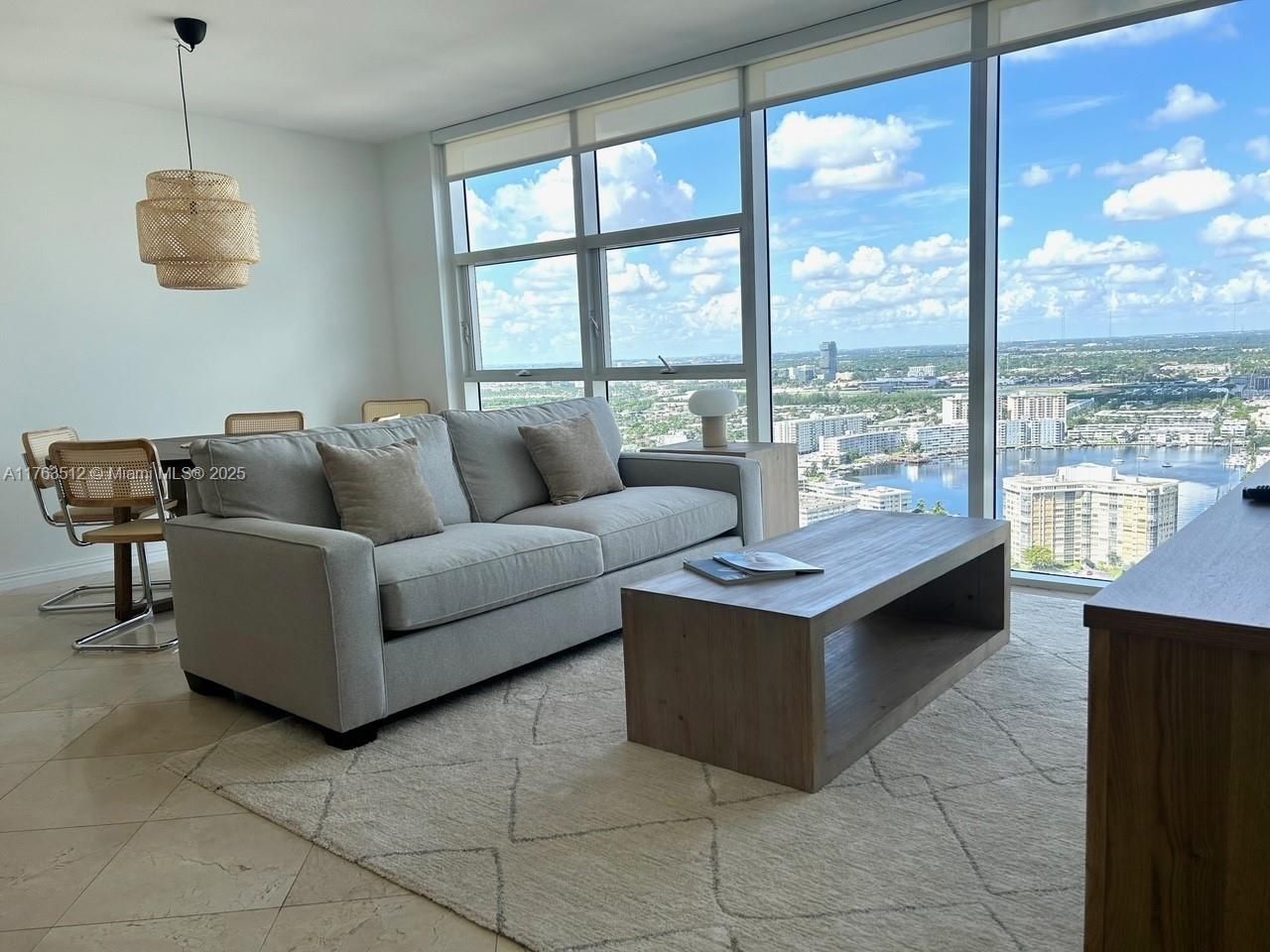 1830 S Ocean Dr, Unit 3707, Hallandale Beach, FL 33009 Photo