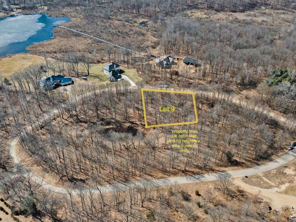 9 Highfield Road, Three Rivers, MI 49093