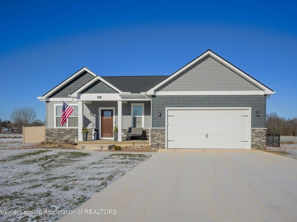 2860 Black Oak Street, Webberville, MI 48892