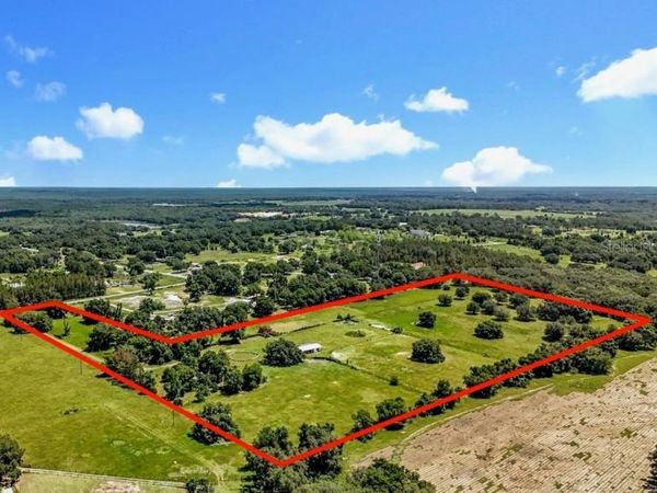 41204 EMERALDA ISLAND ROAD, LEESBURG, FL 34788