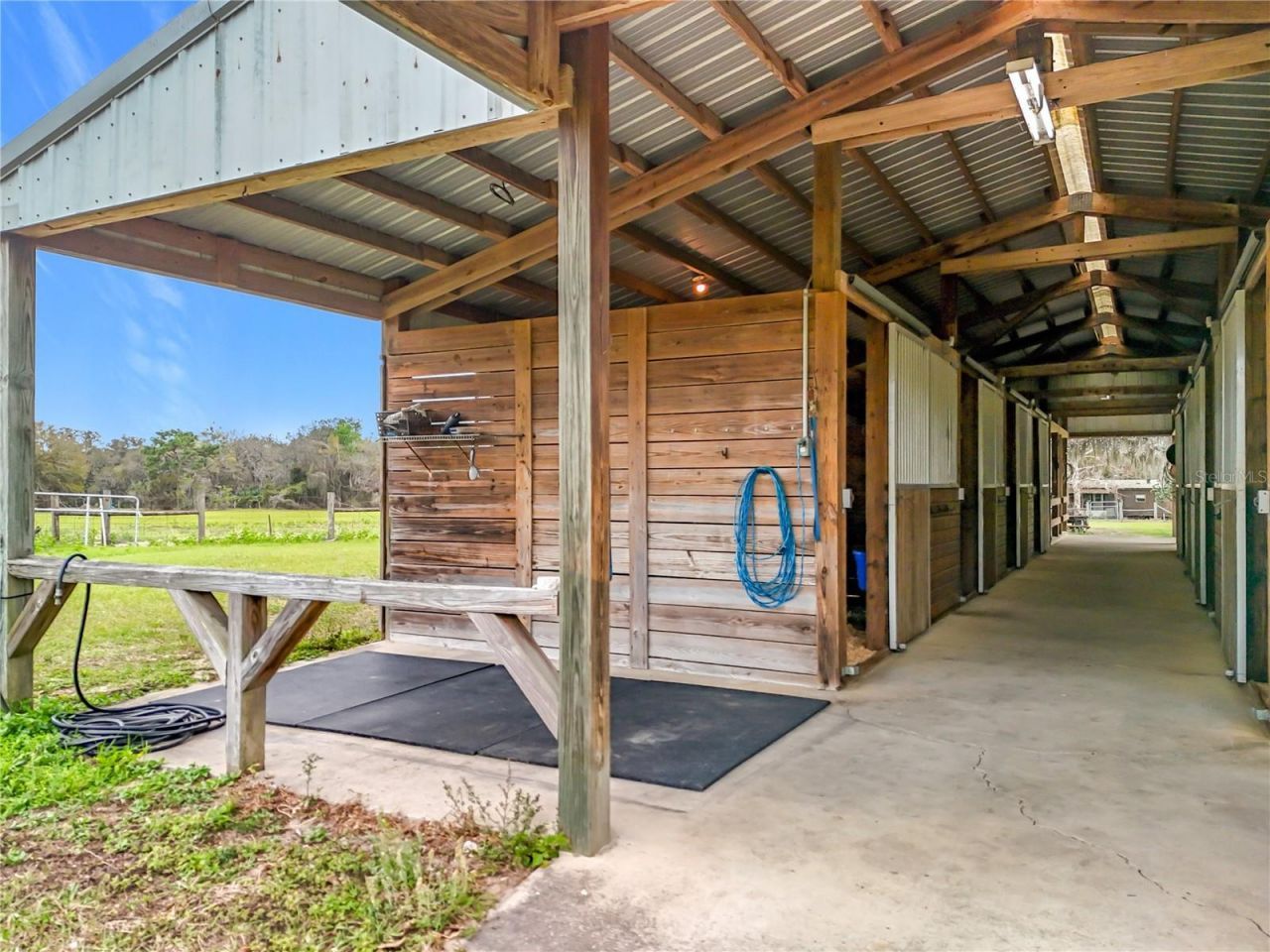 41204 Emeralda Island Road, Leesburg, FL 34788 Photo