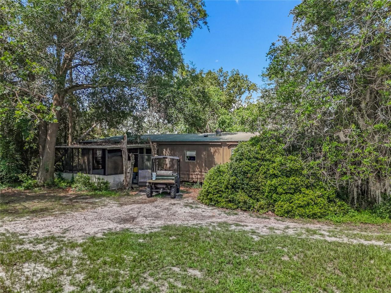 41204 Emeralda Island Road, Leesburg, FL 34788 Photo