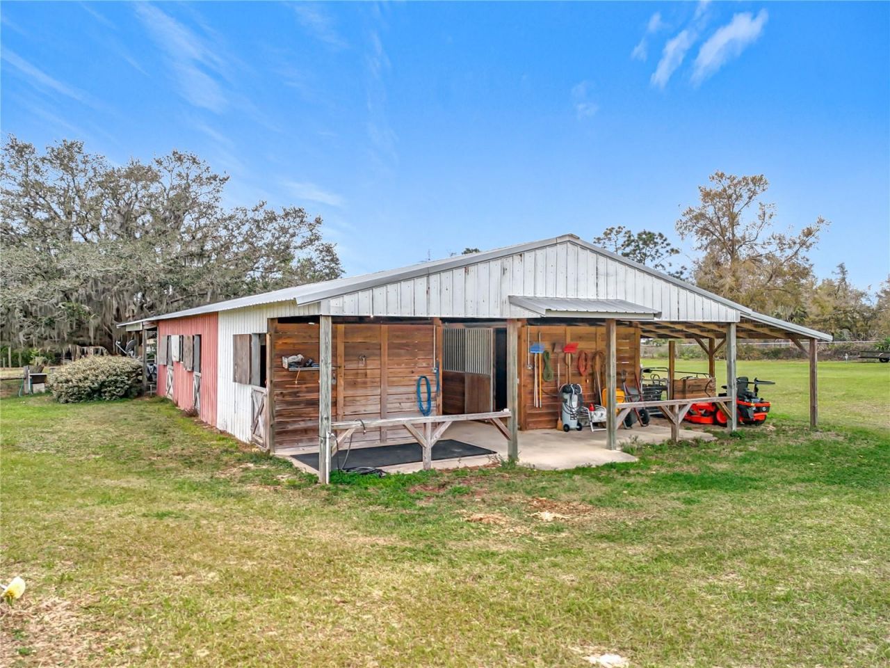 41204 Emeralda Island Road, Leesburg, FL 34788 Photo