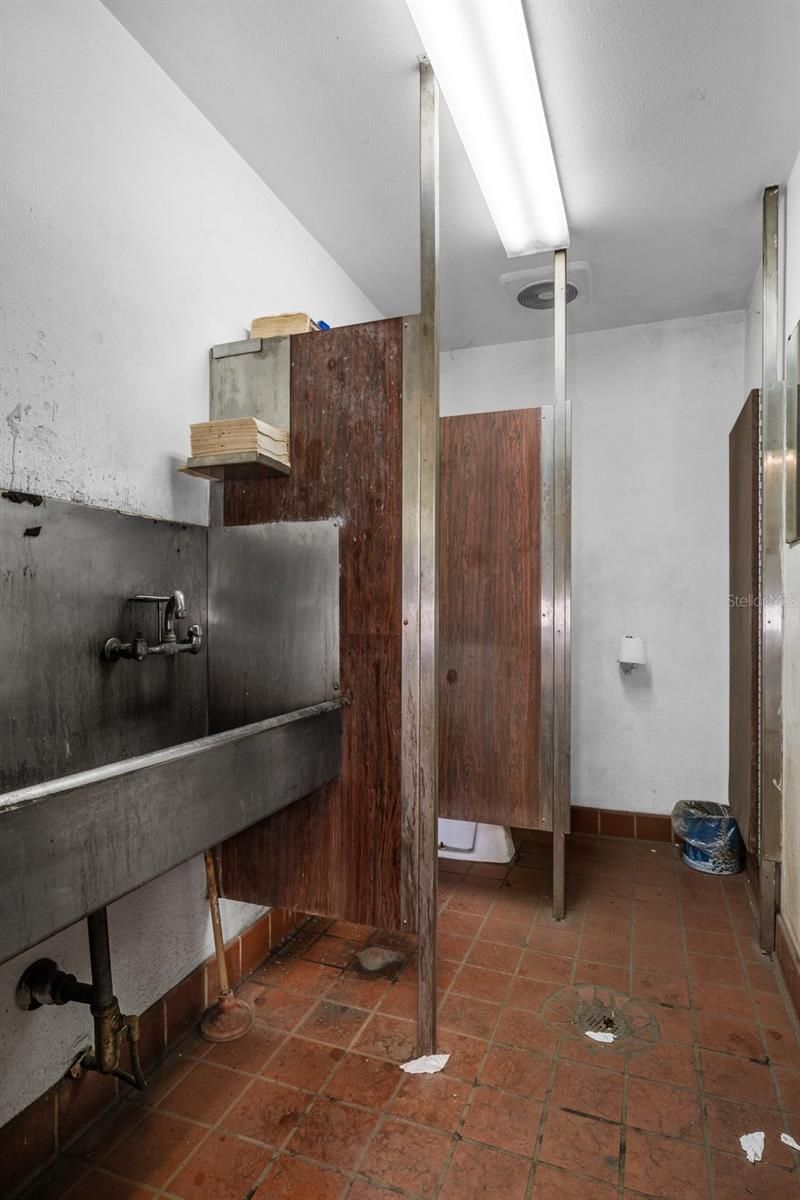 5912 E Broadway Avenue, Tampa, FL 33619 Photo