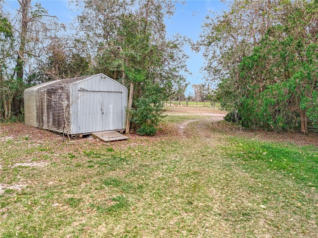 41204 Emeralda Island Road, Leesburg, FL 34788 Photo