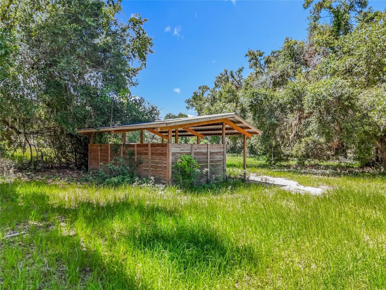 41204 Emeralda Island Road, Leesburg, FL 34788 Photo