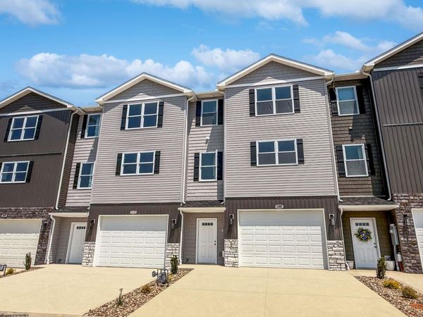 274 Red Oak Lane, Morgantown, WV 26501