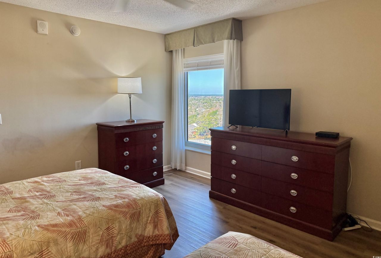 9994 Beach Club Dr. Photo 31