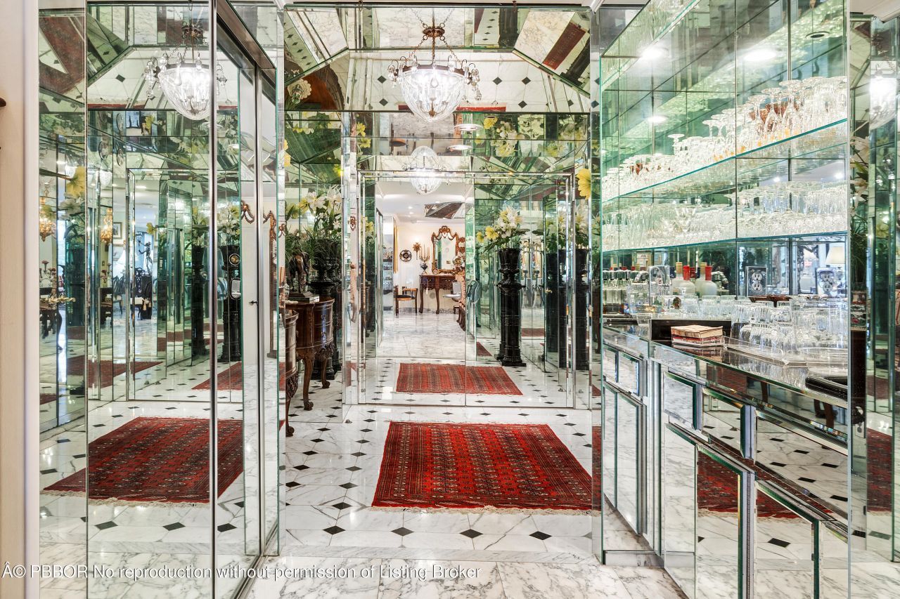 150 Bradley Place, Unit 101, Palm Beach, FL 33480 Photo