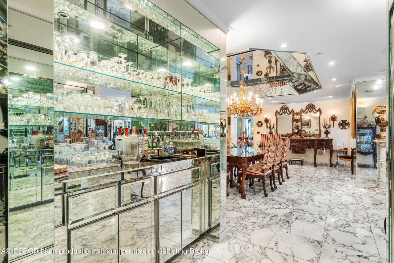 150 Bradley Place, Unit 101, Palm Beach, FL 33480 Photo