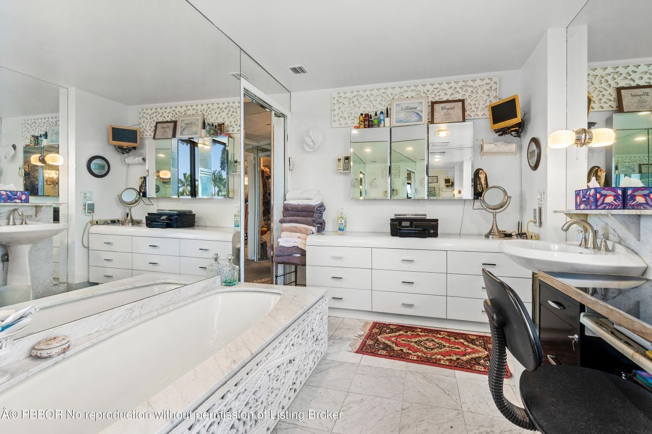 150 Bradley Place, Unit 101, Palm Beach, FL 33480 Photo