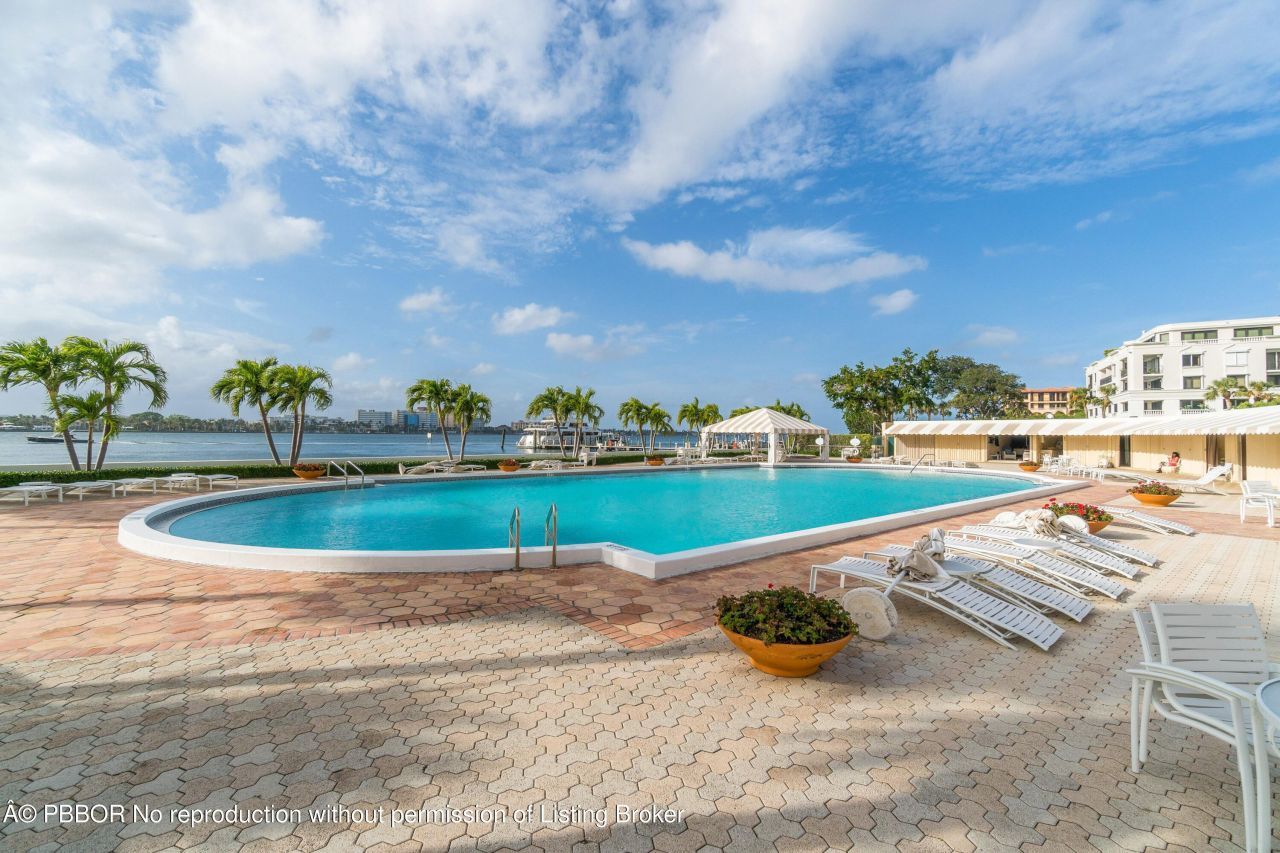 150 Bradley Place, Unit 101, Palm Beach, FL 33480 Photo