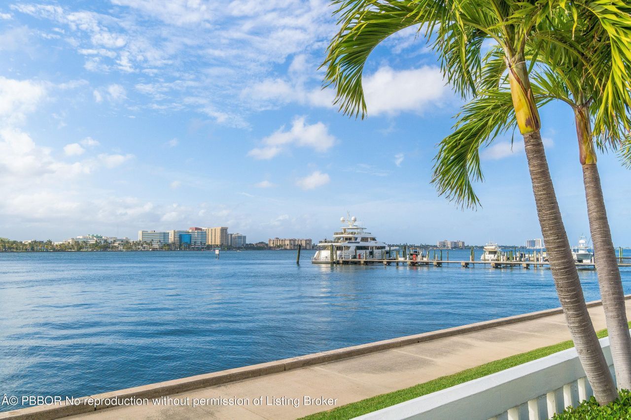 150 Bradley Place, Unit 101, Palm Beach, FL 33480 Photo