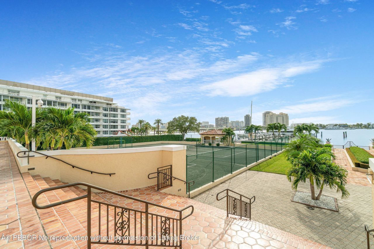 150 Bradley Place, Unit 101, Palm Beach, FL 33480 Photo