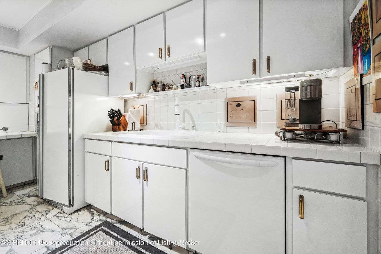 150 Bradley Place, Unit 101, Palm Beach, FL 33480 Photo