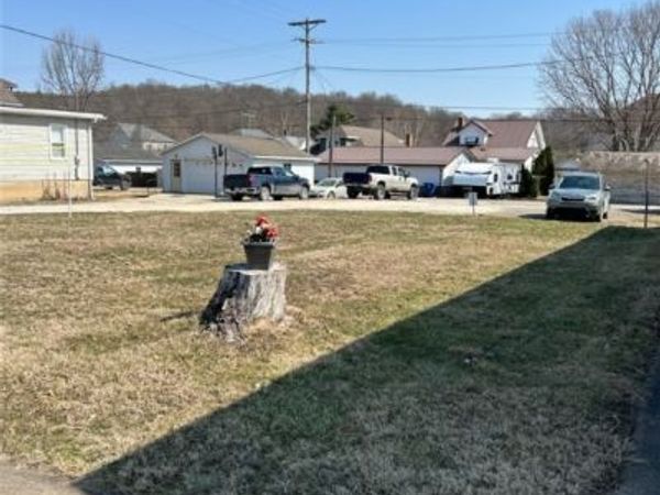 608 west Street, Caldwell, OH 43724