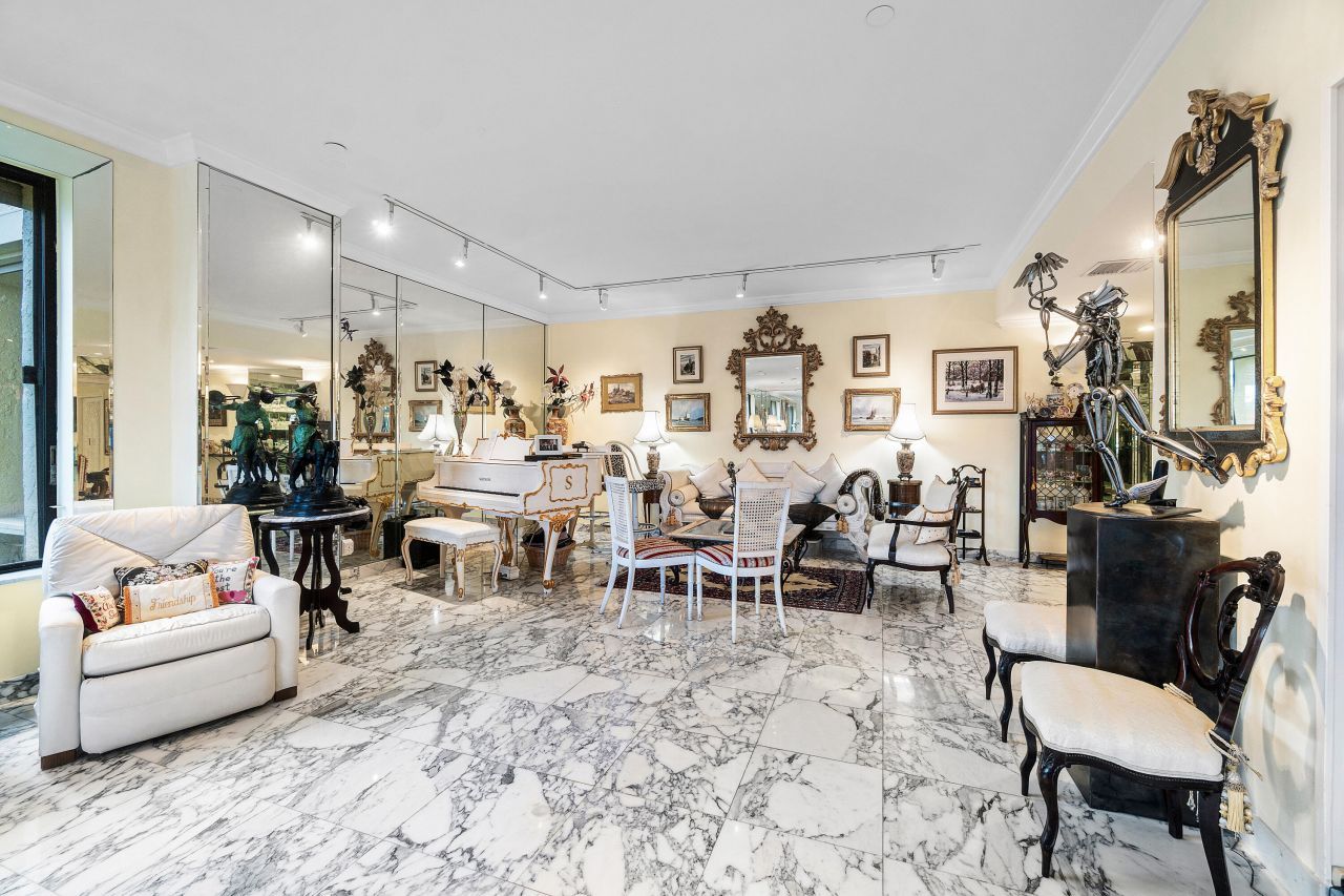 150 Bradley Place, Unit 101, Palm Beach, FL 33480 Photo