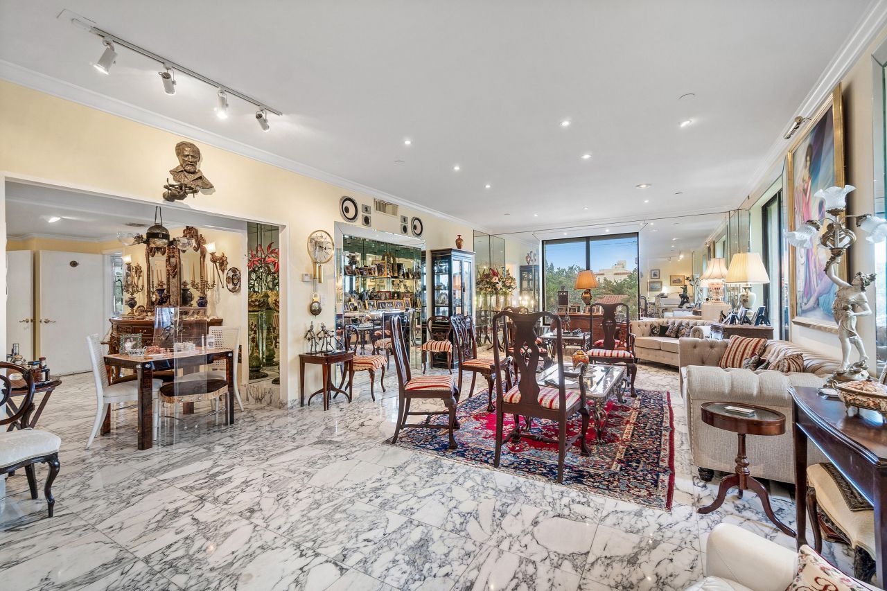 150 Bradley Place, Unit 101, Palm Beach, FL 33480 Photo