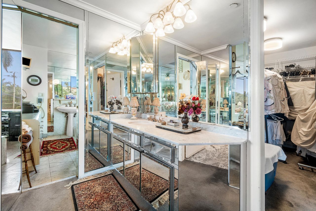 150 Bradley Place, Unit 101, Palm Beach, FL 33480 Photo