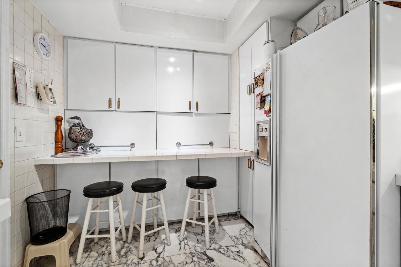 150 Bradley Place, Unit 101, Palm Beach, FL 33480 Photo