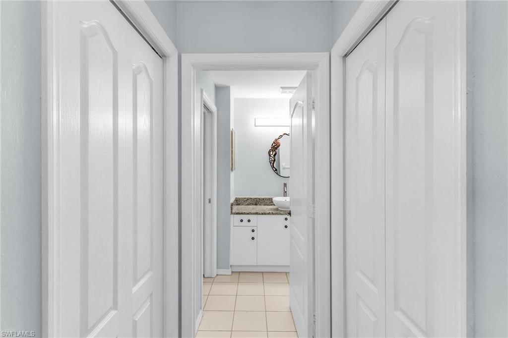 194 Newport Dr, Unit 903, Naples, FL 34114 Photo