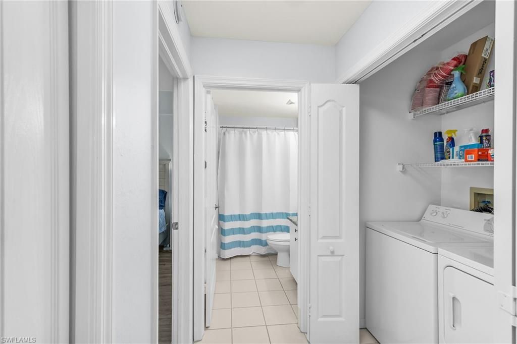 194 Newport Dr, Unit 903, Naples, FL 34114 Photo
