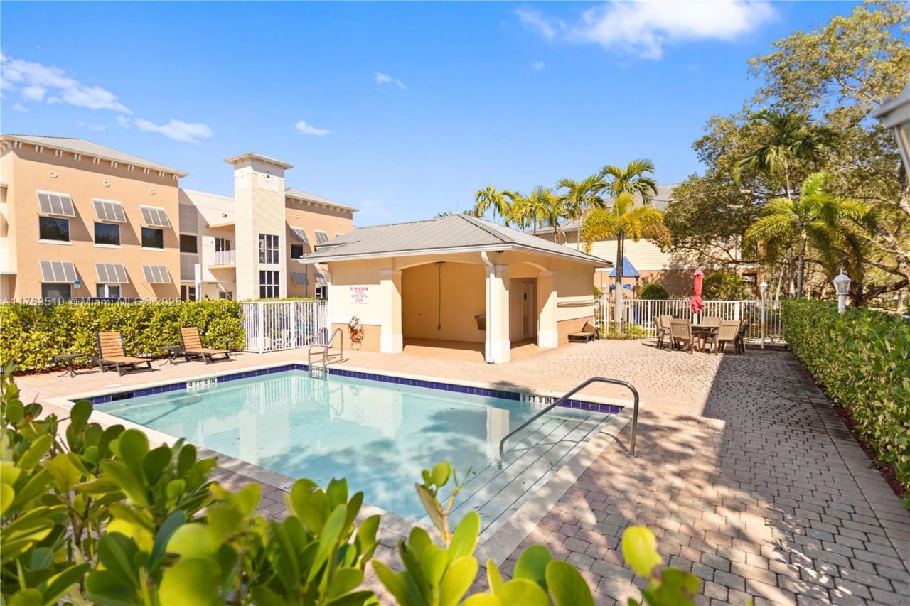 4650 SW 75th Way, Davie, FL 33314 Photo