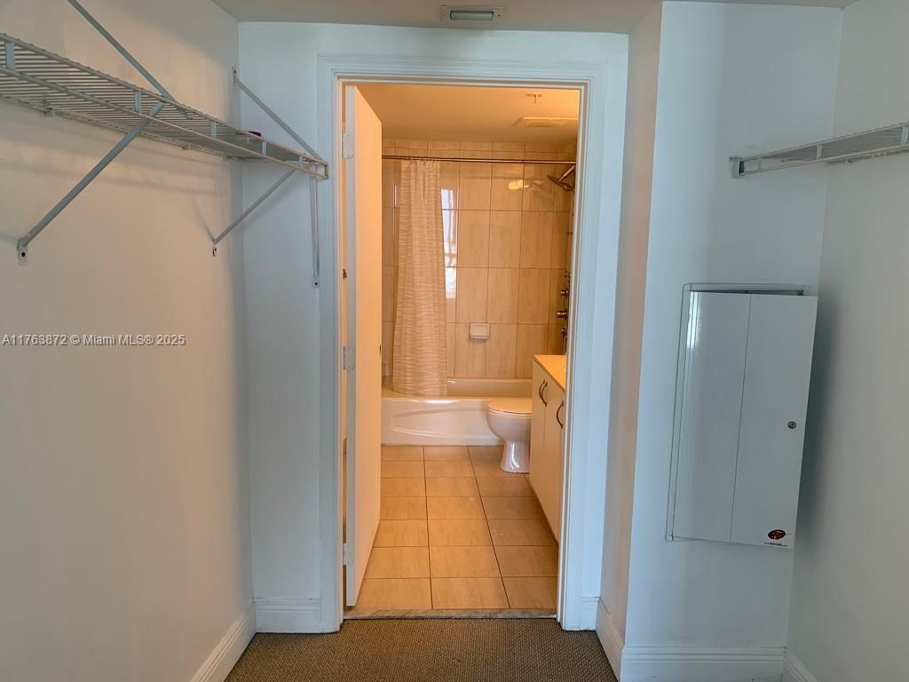 1750 N Bayshore Dr, Unit 2215, Miami, FL 33132 Photo