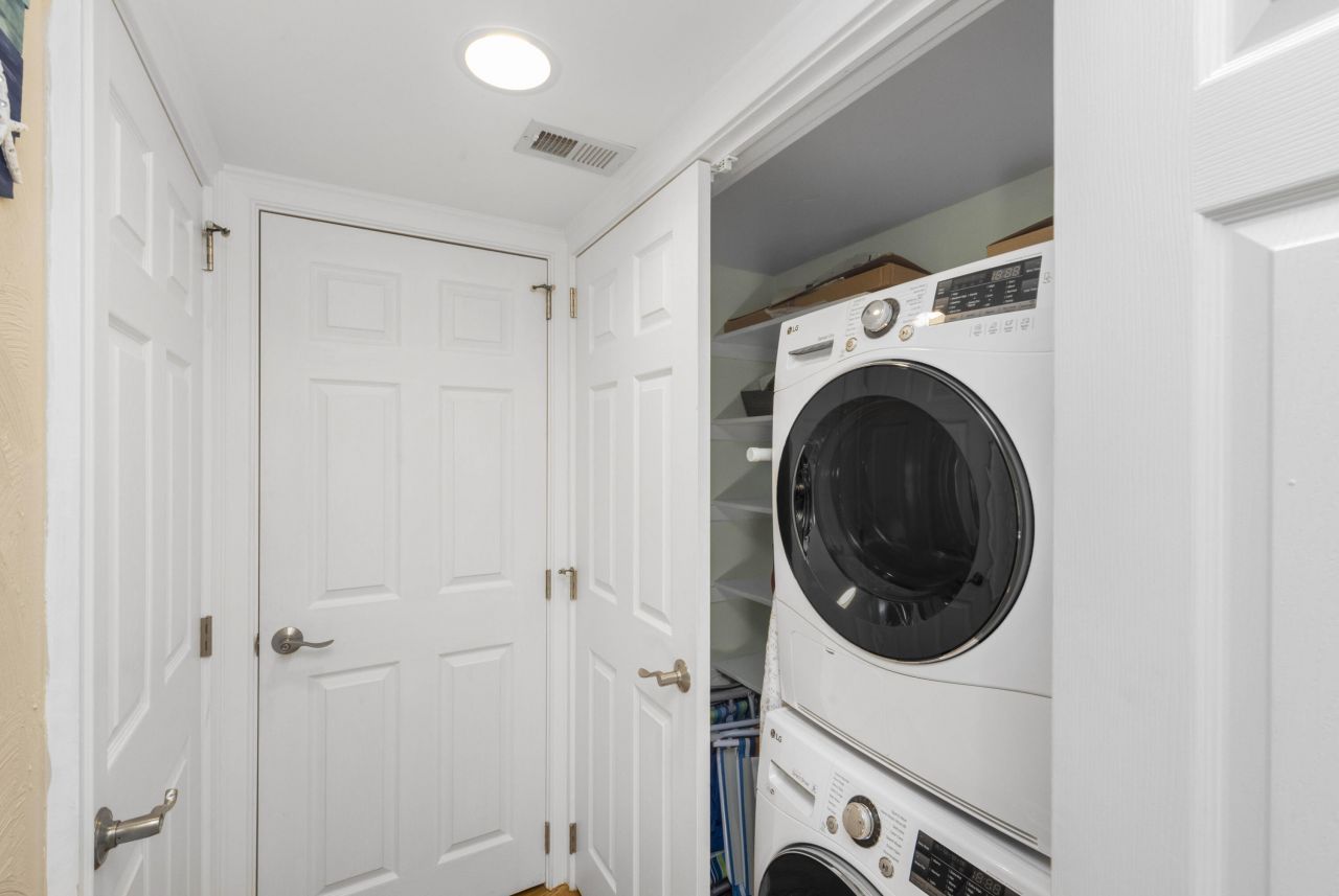 1638 Live Oak Park Photo 27