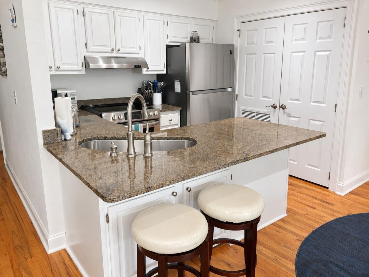 1638 Live Oak Park Photo 5