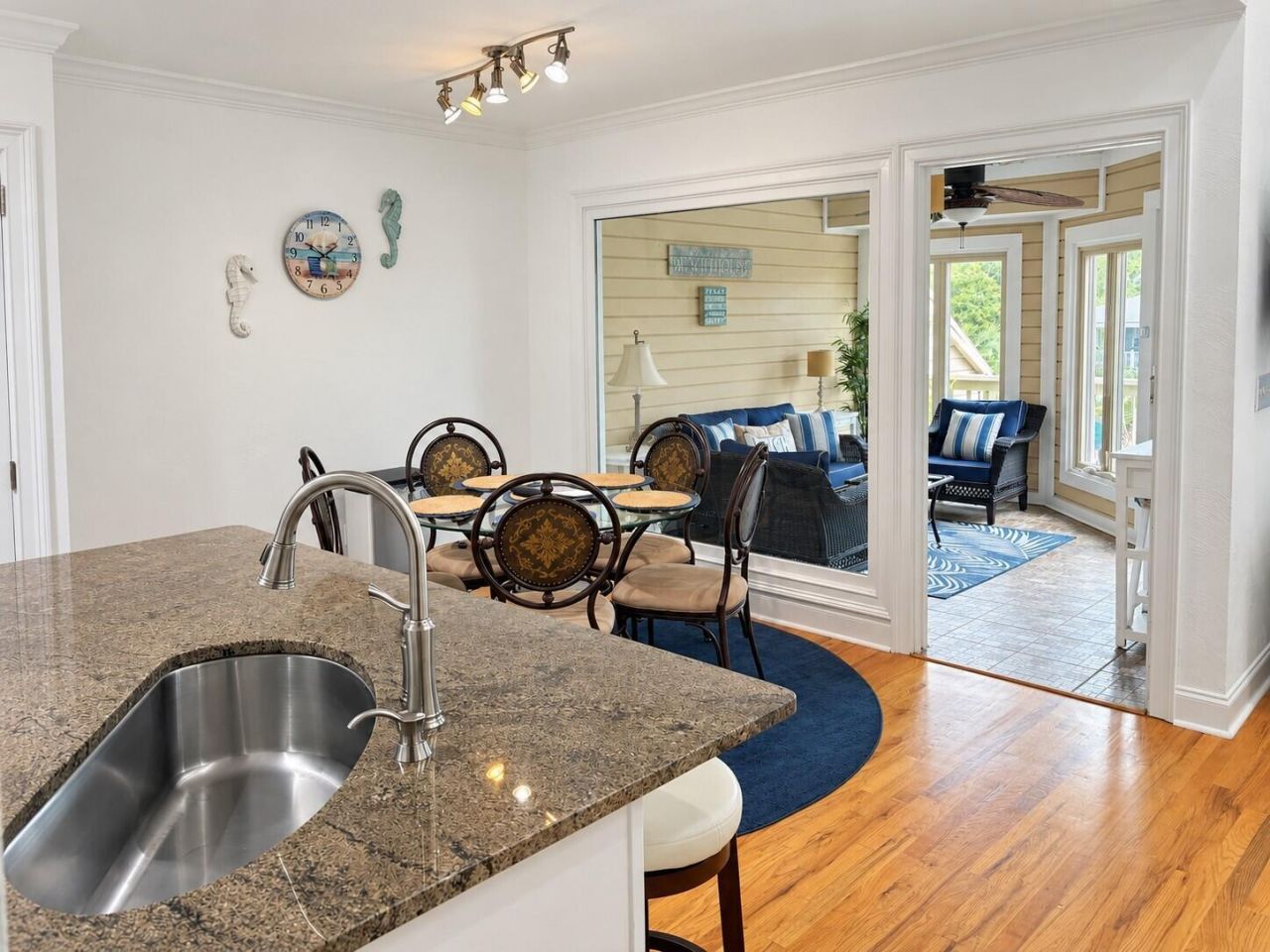 1638 Live Oak Park Photo 6