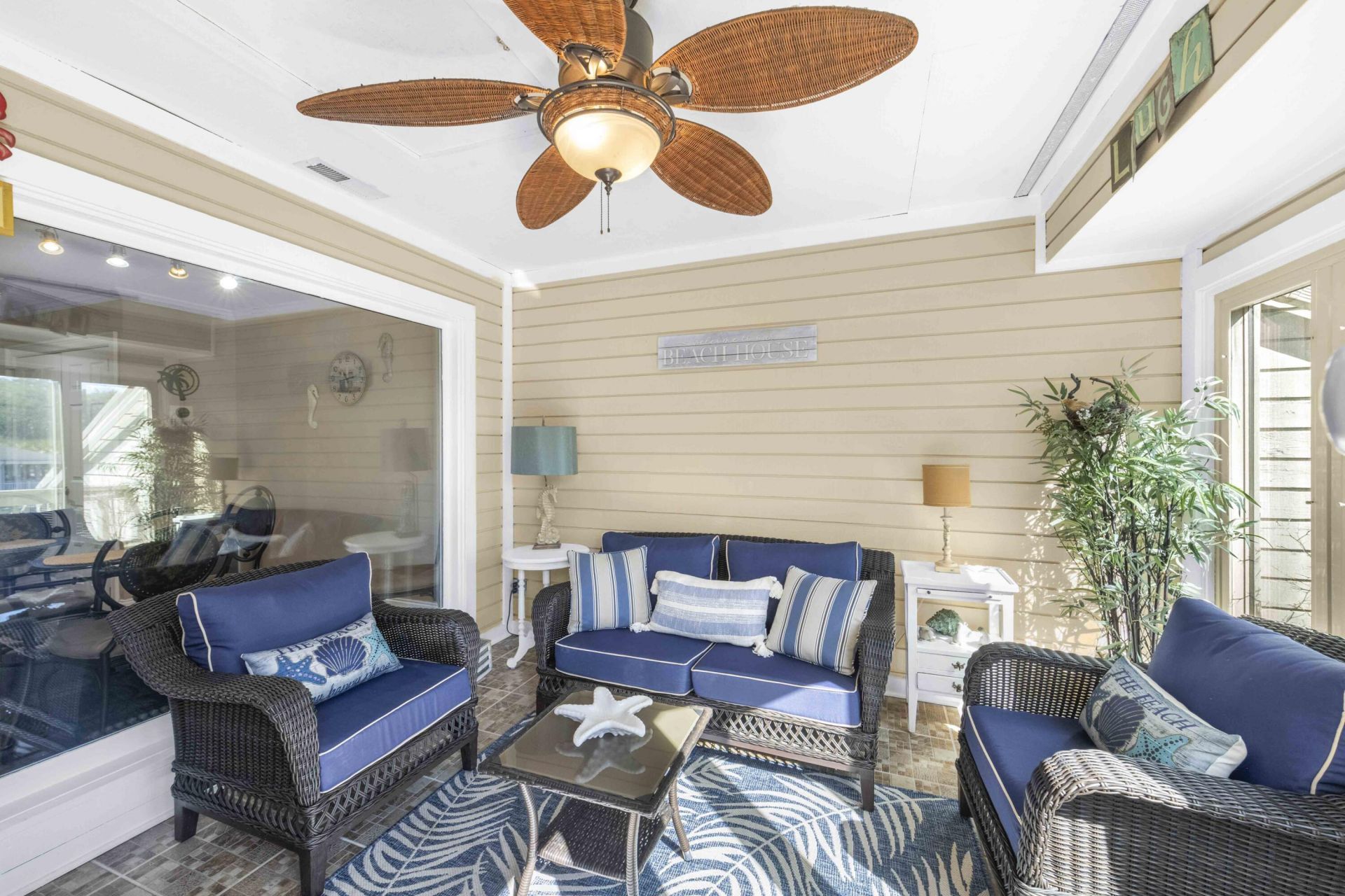 1638 Live Oak Park Photo 8