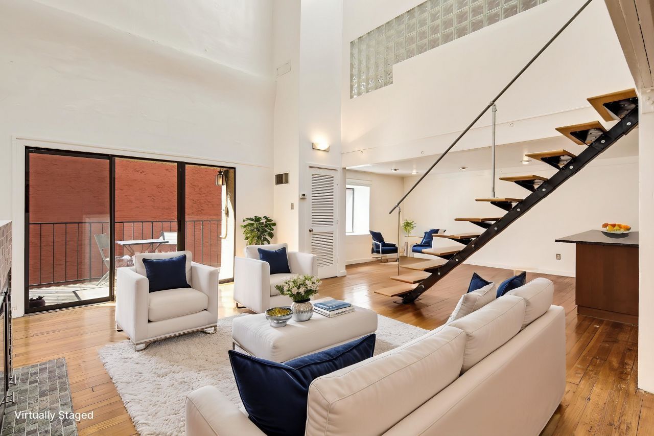 107 S FRONT ST Memphis, TN 38103