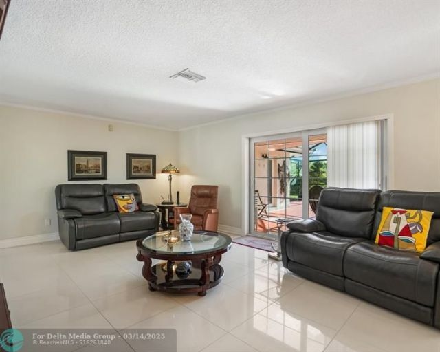 906 NW 83rd Drive, Coral Springs, FL 33071 Photo
