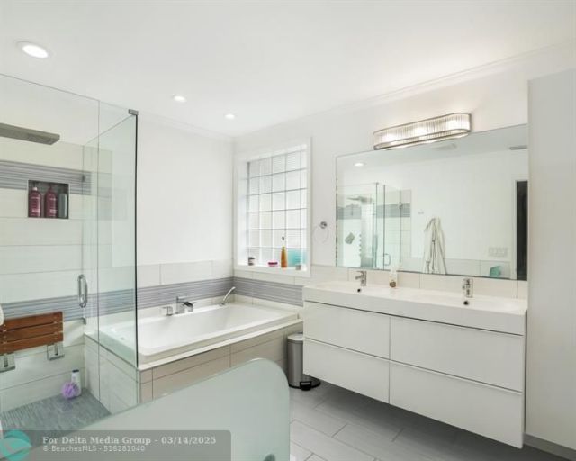 906 NW 83rd Drive, Coral Springs, FL 33071 Photo