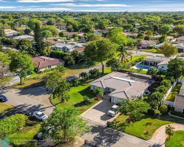 906 NW 83rd Drive, Coral Springs, FL 33071 Photo