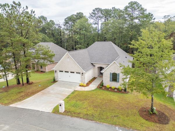 288 Morrell Cir., Hattiesburg, MS 39402