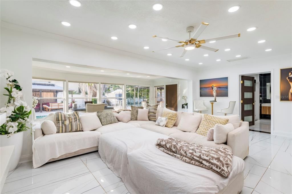 1772 Indian Rocks Road S, Largo, FL 33774 Photo