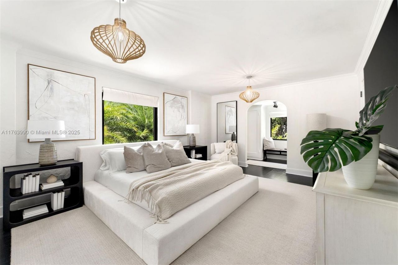 4430 Alton Rd, Miami Beach, FL 33140 Photo