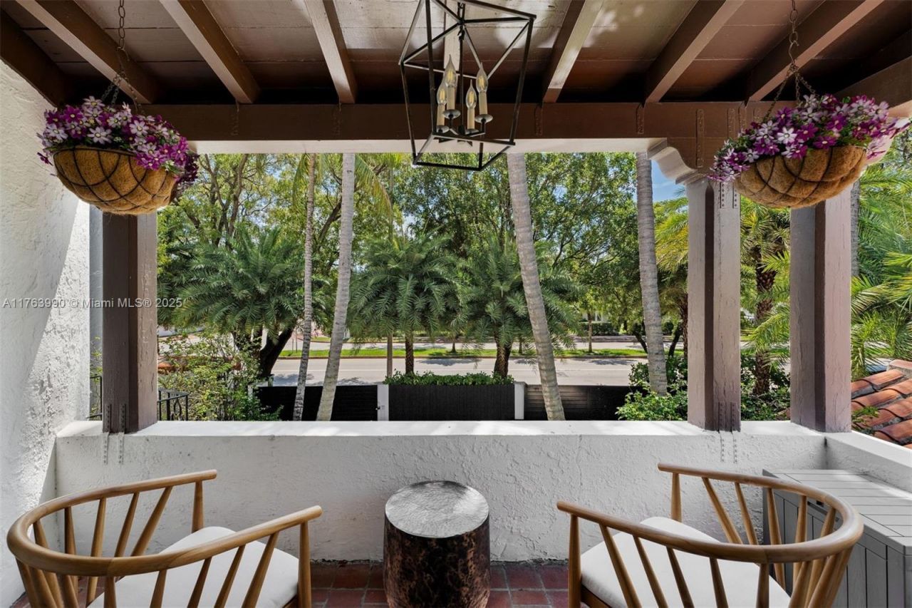 4430 Alton Rd, Miami Beach, FL 33140 Photo