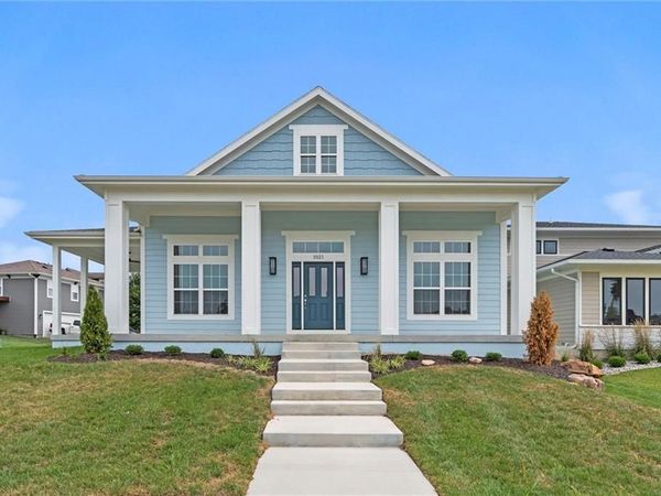 1021 SW Redbuck Circle, Lee's Summit, MO 64081