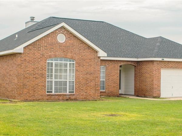 39086 OLD BAYOU Avenue, Gonzales, LA 70737