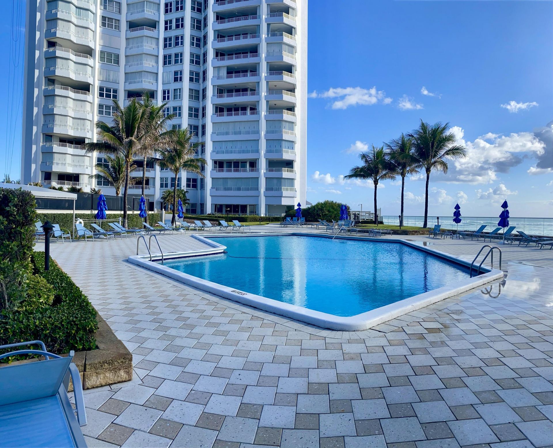 5200 N Ocean Drive, Unit 1503, Singer Island, FL 33404 Photo