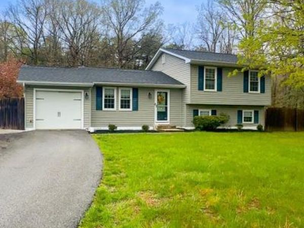 2204 HOLLY OAK COURT, WALDORF, MD 20601