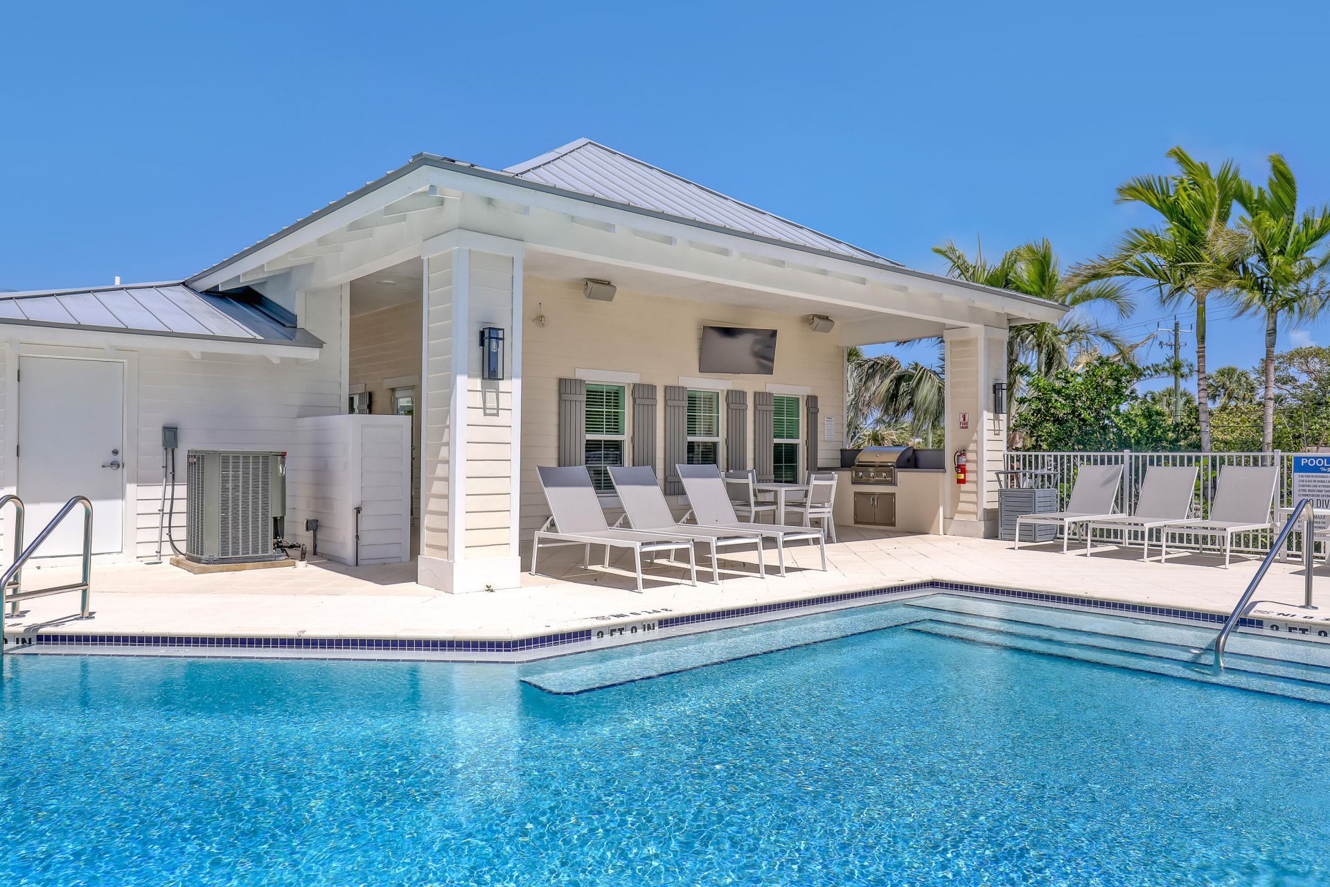 107 Royal Palm Circle, Tequesta, FL 33469 Photo